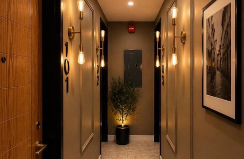 Old Montreal Apartment | Boutique Old Montreal Suite-1C