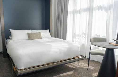 Old Montreal Hotel | Boutique Pet-Friendly Suite in Vibrant Old Montreal Steps From Iconic Landmarks