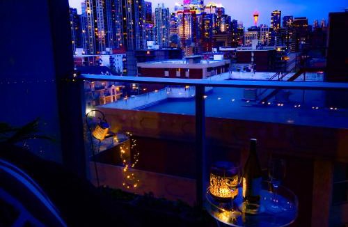 Connaught Apartment | Boutique Studio City Views, Patio, Fireplace Voglio Bene
