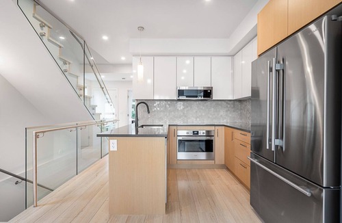 North Vancouver House | Brand New 3 Bed 3 Bath Townhouse