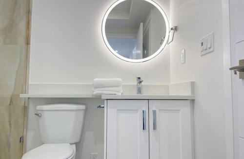 Arbutus Ridge House | Brand new, cozy first floor room for staying