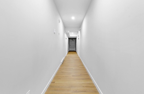 Hull Apartment | brand new downtown unit#7
