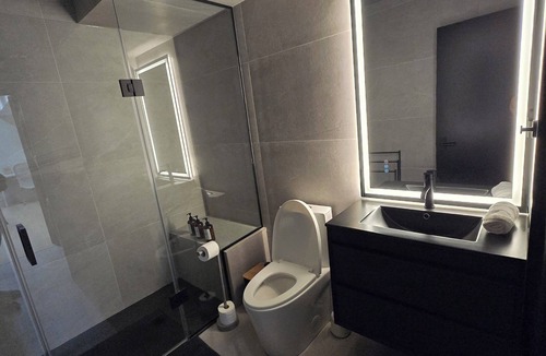 Christie Pits Apartment | Brand new spacious suite with Kitchen and Laundry
