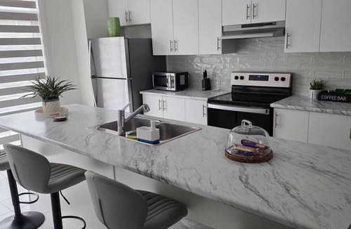 Brantford House | Brantford. Central. Private 3 Bedrooms | Where Modern Comfort Meets Style