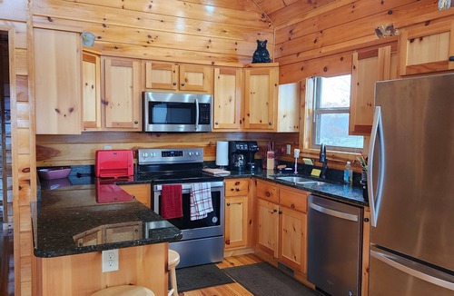 Unaka Cabin | Breathtaking Panoramic Skyline Mountain Top View Cabin