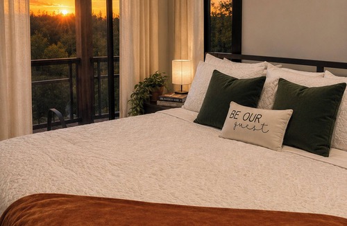 Actinolite Resort | Bridgewater Resort