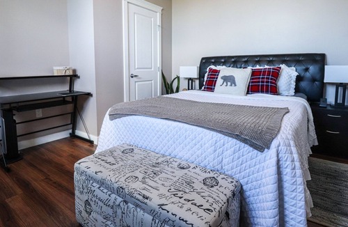 Grande Prairie House | Bright and open-concept parkside suite by the airport