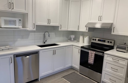 Cochrane Apartment | Bright Basement Suite Close to the Mountains