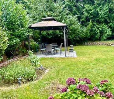 District of North Vancouver Apartment | Bright & Cozy Garden Level Suite