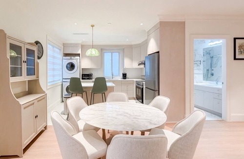 West Side House | Bright new 5BR Kerrisdale Entire House in Prestigious Vancouver West