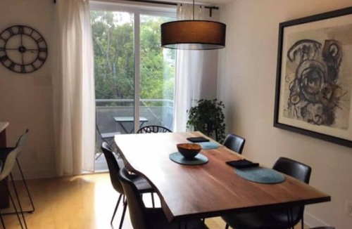 Hochelaga-Maisonneuve Apartment | Bright, quiet apartment on two floors