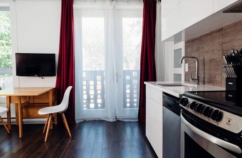 Plateau Mont Royal Apartment | Bright Studio in Montreal By LeQube