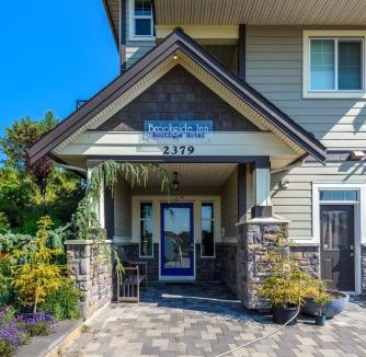 West Abbotsford Hotel | Brookside Inn Boutique Hotel