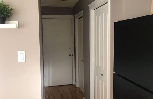 Connaught Apartment | Budget Friendly Accommodation in Downtown Calgary