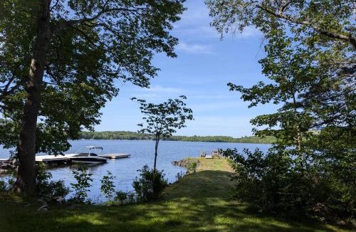 Dartmouth House | Bungalow on Lake Charles Halifax-Dartmouth HRM