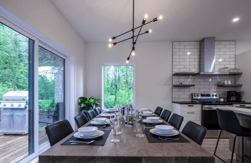 Saint Ferreol les Neiges House | Chalet Koselig | Hot Tub |8 Guests |5 min Ste-Anne