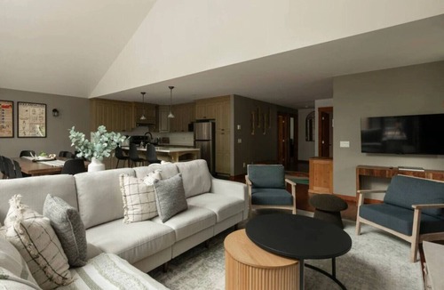 Saint-Faustin-Lac-Carre House | Hot tub Kid Gym Ski Fireplace