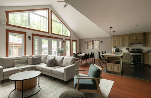 Saint-Faustin-Lac-Carre House | Hot tub Kid Gym Ski Fireplace