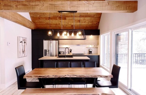 Notre-Dame-de-la-Merci Ski Chalet | The Rustik | Private SPA | Pool Table| Lake Access