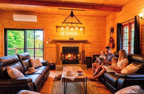 Chertsey Ski Chalet | Chalet Brise du Nord