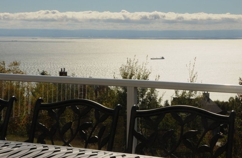 Petite-Riviere-Saint-Francois House | Le Montagnard Private SPA, Magnificent View of the River