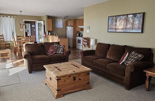 Petite-Riviere-Saint-Francois Ski Chalet | Les Chalets Sympathiques (unité du Bas) - Close to Le Massif de Charlevoix!