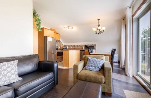 Petite-Riviere-Saint-Francois Condo | Condo 14H: Panoramic Views & River Terrace
