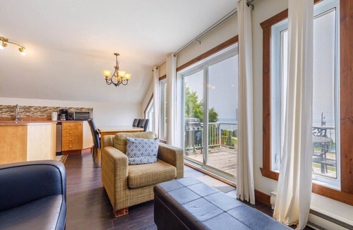 Petite-Riviere-Saint-Francois Condo | Condo 14H: Panoramic Views & River Terrace