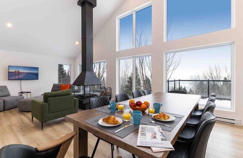 Petite-Riviere-Saint-Francois Ski Chalet | Le Chaleureux 61: River & Mountain Views