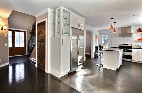 Petite-Riviere-Saint-Francois House | The peaceful calm of the surrounding wood