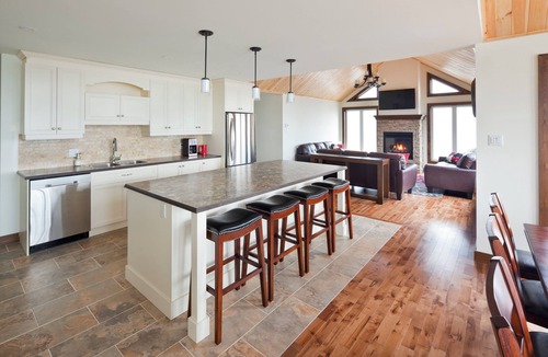 Petite-Riviere-Saint-Francois Ski Chalet | A nice cottage for winter and summer time