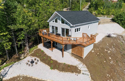 Petite-Riviere-Saint-Francois House | NEW CONSTRUCTION: Comfort and modernity in Charlevoix!