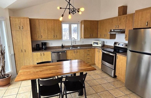 Petite-Riviere-Saint-Francois House | Bleuzen Vue splendide 2 chambres Foyer Balcon