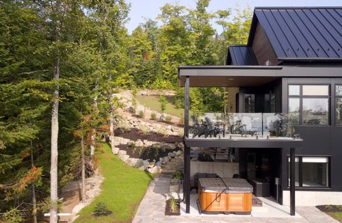 Petite-Riviere-Saint-Francois Villa | NEW CHALET! Fill up with energy and natural light
