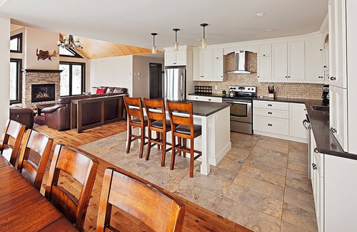 Petite-Riviere-Saint-Francois Ski Chalet | A nice cottage for winter and summer time