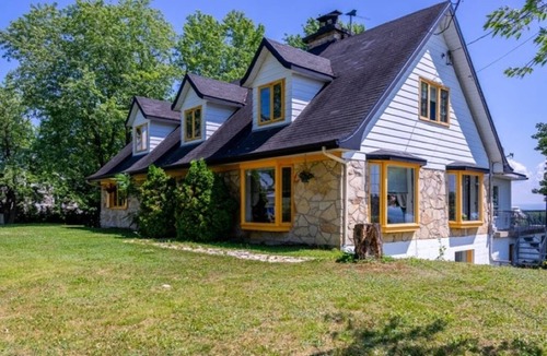 St-Francois-de-l'Ile-d'Orleans House | La Maison de Campagne