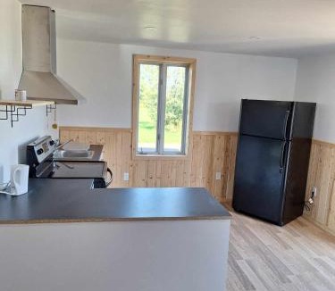 Saint-Jean-de-l'lle-d'Orleans Hostel | Auberge Le P'tit Bonheur