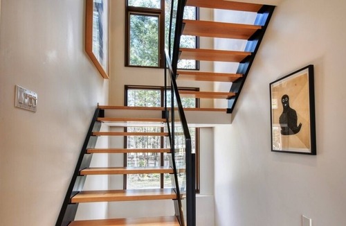 Sainte-Catherine-de-la-Jacques-Cartier House | #622 Must See! Gorgeous House in Wooded Area
