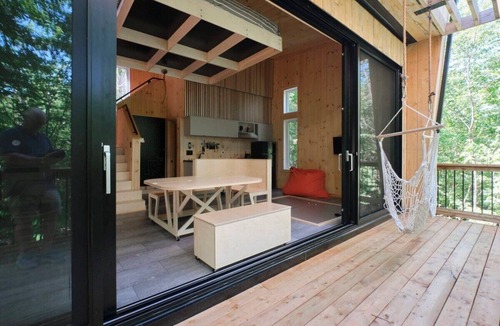 Eastman Cabin | Cabin Zoobox 57 Summa