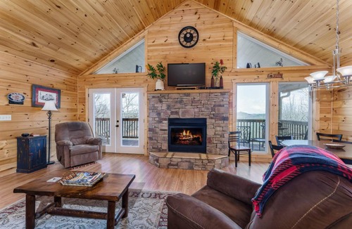 Gatlinburg - Pigeon Forge House | Caddy Shack: Mountain View, Pool Table