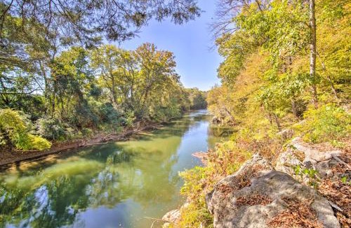Calhoun House | Calhoun Cabin w/River View + Wraparound Deck