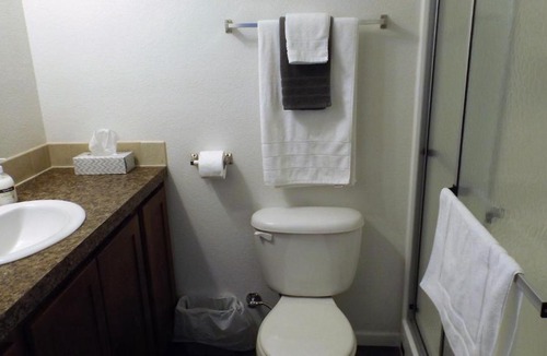 Gull Lake Apartment | Campbell's Accommodations