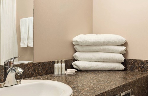 Hanna Hotel | Canada Grey Motor Inn