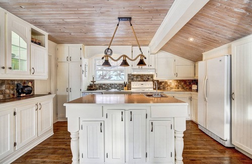 Mont-Tremblant Ski Chalet | Canadian Chalet Mont-Tremblant