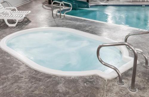 Cochrane Hotel | Canalta Hotel Cochrane