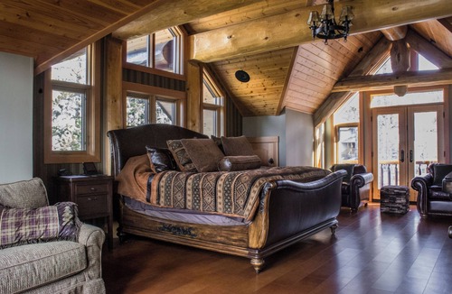Cougar Creek House | Canmore Mountain Lodge, Bed & Breakfast with Stunning Views