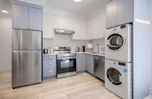 West Side House | Carol’s garden home in the best community