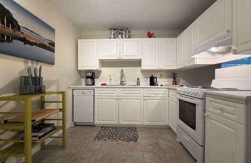 James Bay Apartment | Casa Azul - Apartment in James Bay, Victoria
