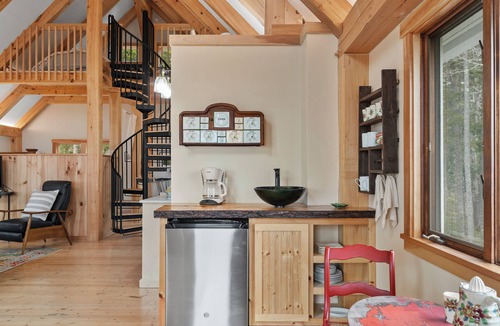 Boothbay Harbor House | Celestial Compass | 2 Bed, 1 Bath