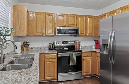 Cornelius House | Central Cornelius Lake Norman 3 bdrm home-Chalkboard Wall-Firepit-Grill & more